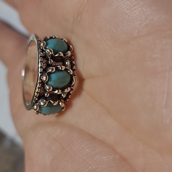 Aqua Ring Size 8 - Picture 3 of 9